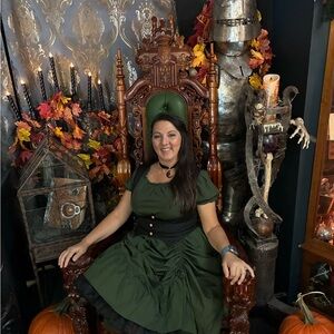 Meet your Posher, Ramona